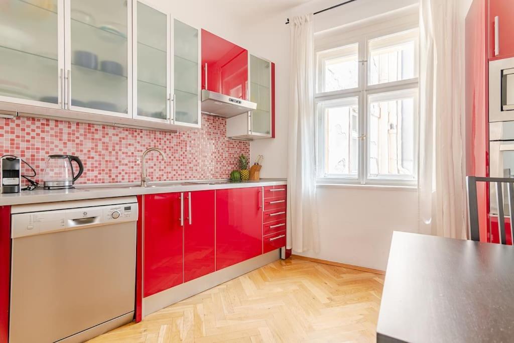 Center Wenceslas Square Old Town Apartment *